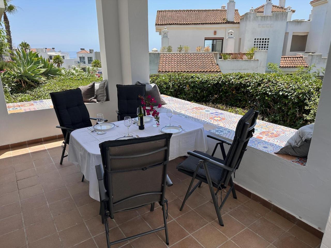 Quiet Family Apartment, 4 Pools, Close To The Beach And Golf, La Marina Alcaidesa 9 02 エクステリア 写真