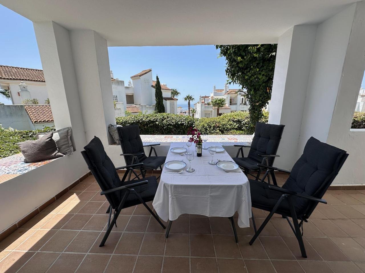 Quiet Family Apartment, 4 Pools, Close To The Beach And Golf, La Marina Alcaidesa 9 02 エクステリア 写真