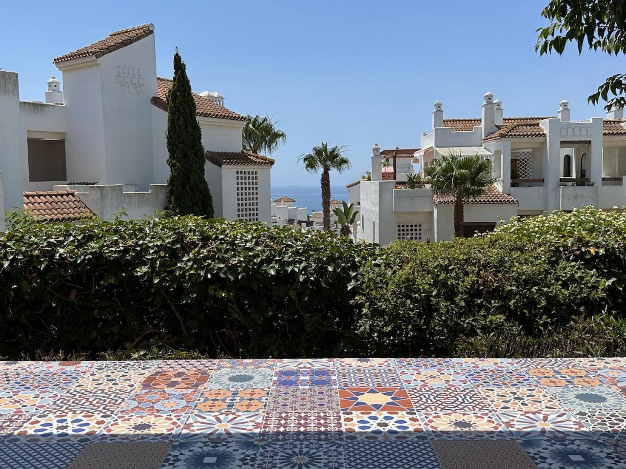 Quiet Family Apartment, 4 Pools, Close To The Beach And Golf, La Marina Alcaidesa 9 02 エクステリア 写真